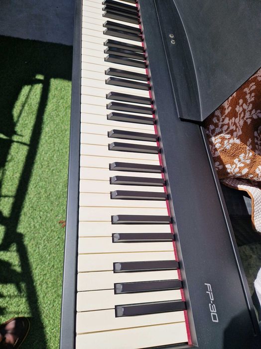 Vendo piano digital