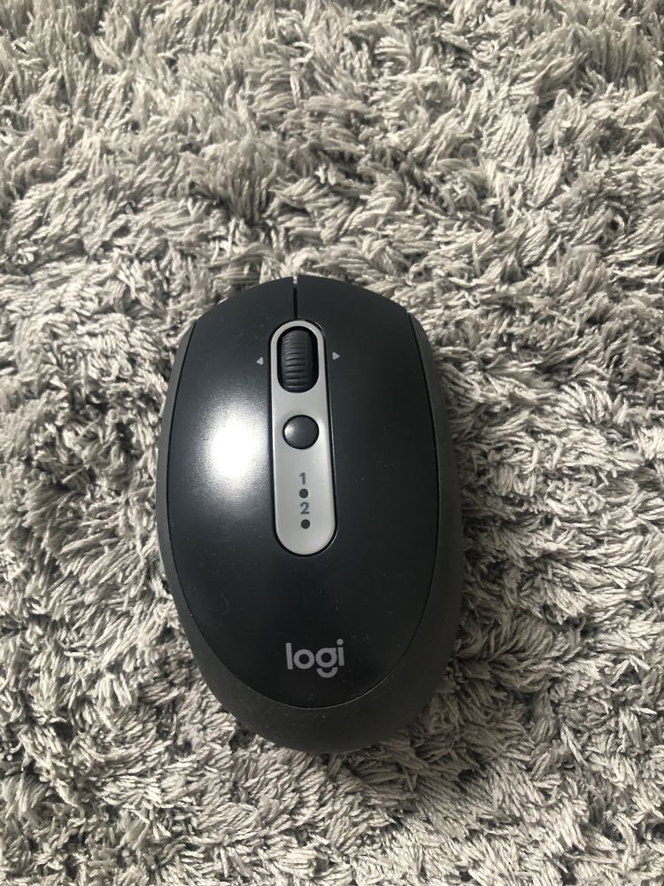 Беспроводная мышка Logitech m590