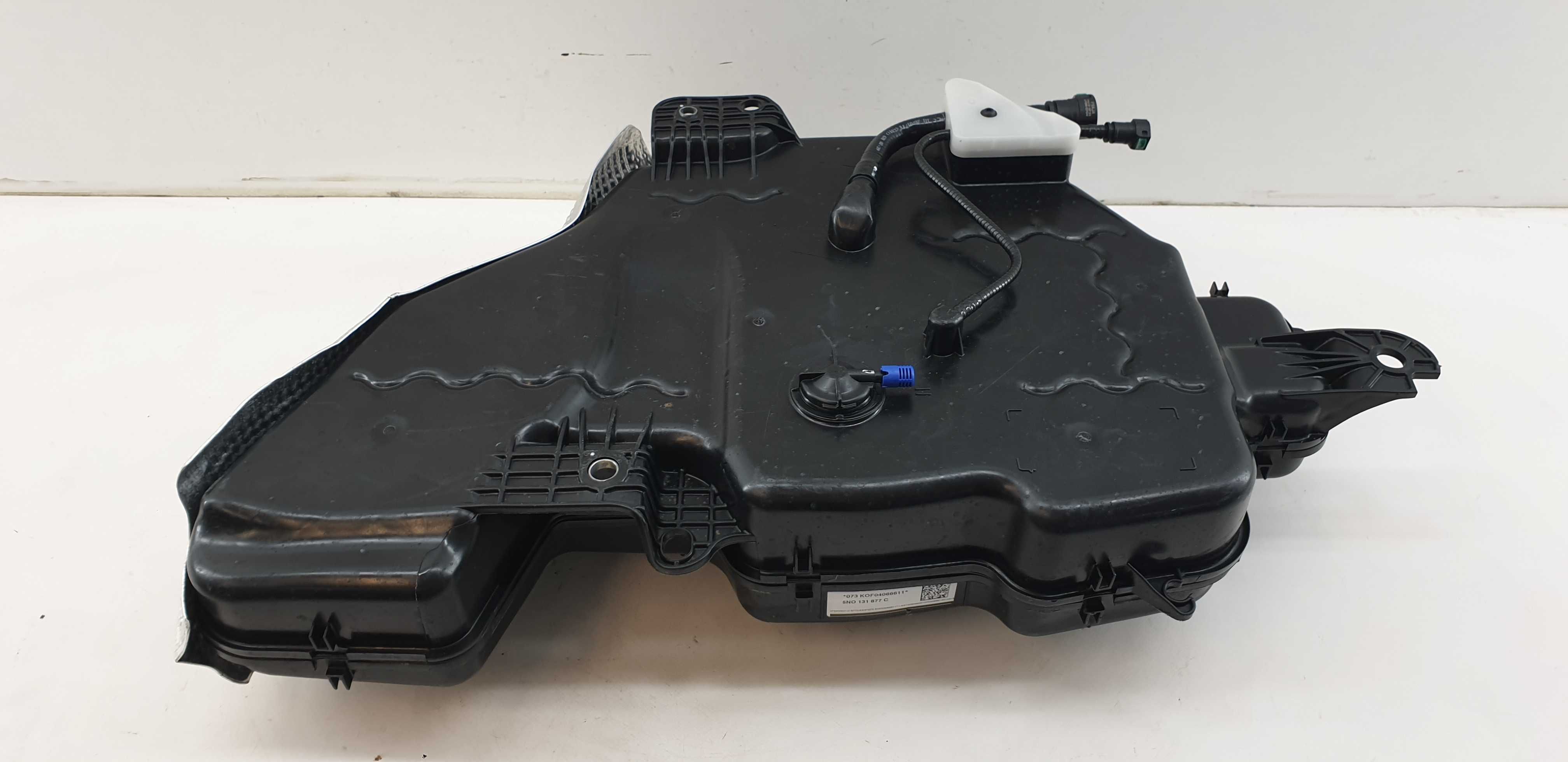 zbiornik pompa adblue AUDI Q3 I 1 8U0 2.0 TDI 5N0,131877C 5Q0,131969C