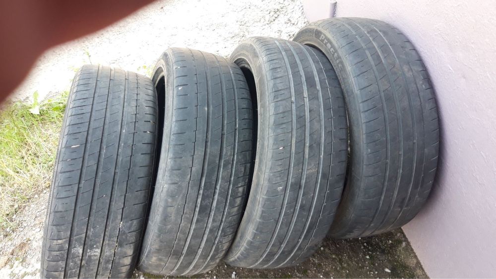 Продам резину 225/45 R19