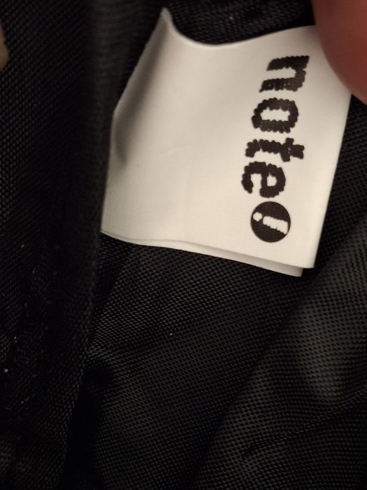 Mochila Note nova com costas almofadadas . 3 bolsas mais interiores
