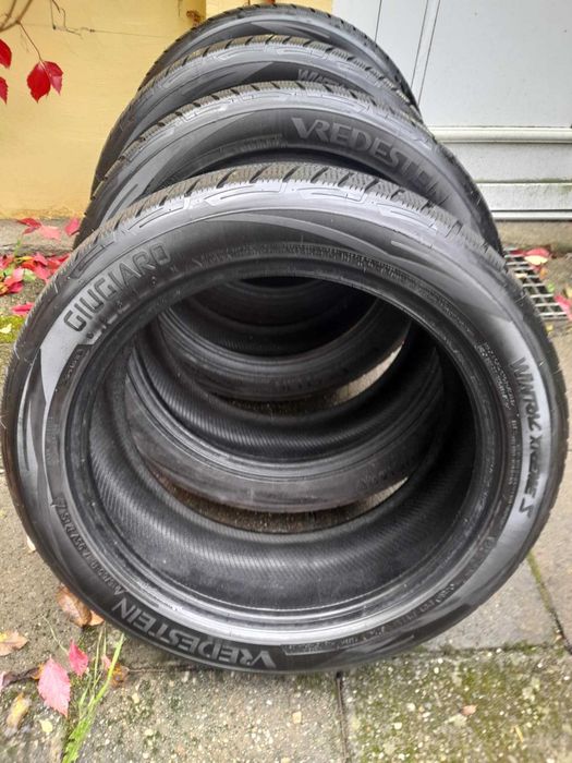 Opony zimowe 215/50 R17 Vredestein