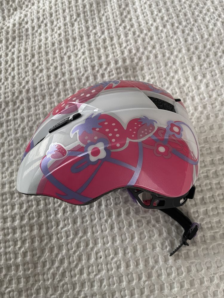 Sprzedam kask dzieciecy Uvex Kids 2 Pink Strawberry rozmiar 46-52 cm