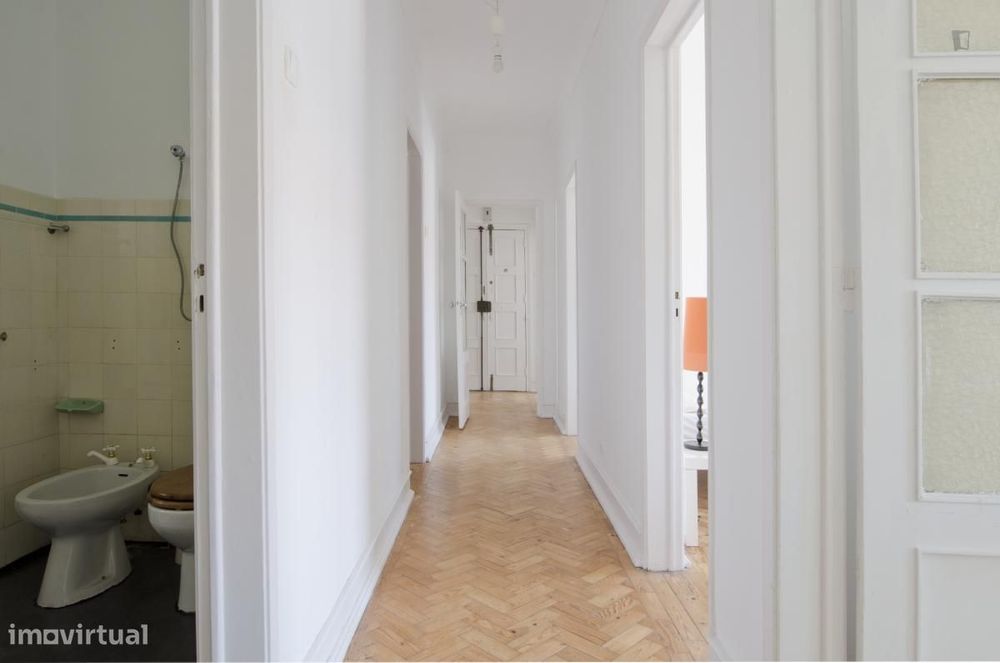 Quarto - localizado em Alvalade Lisbon