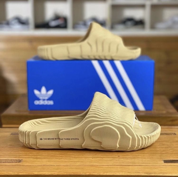 Тапки Adidas adilette