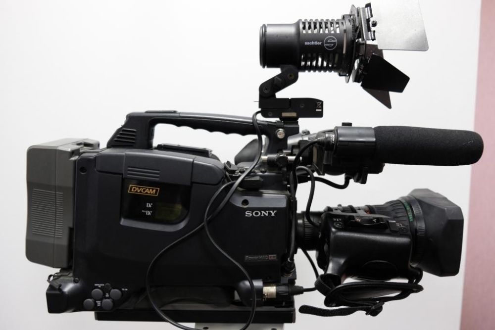Видеокамера SONY POWER HAD EX DVCAM DSR-400P продам