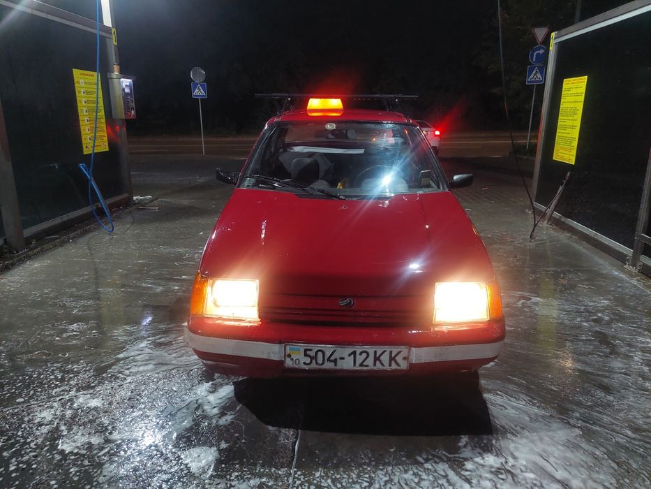 Заз  славута   на полно  ходу  по городу га 10