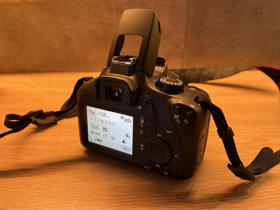 Зеркальний Фотоапарт Canon 4000D 18-55