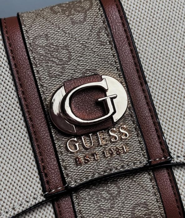 Сумка Guess в двох кольорах