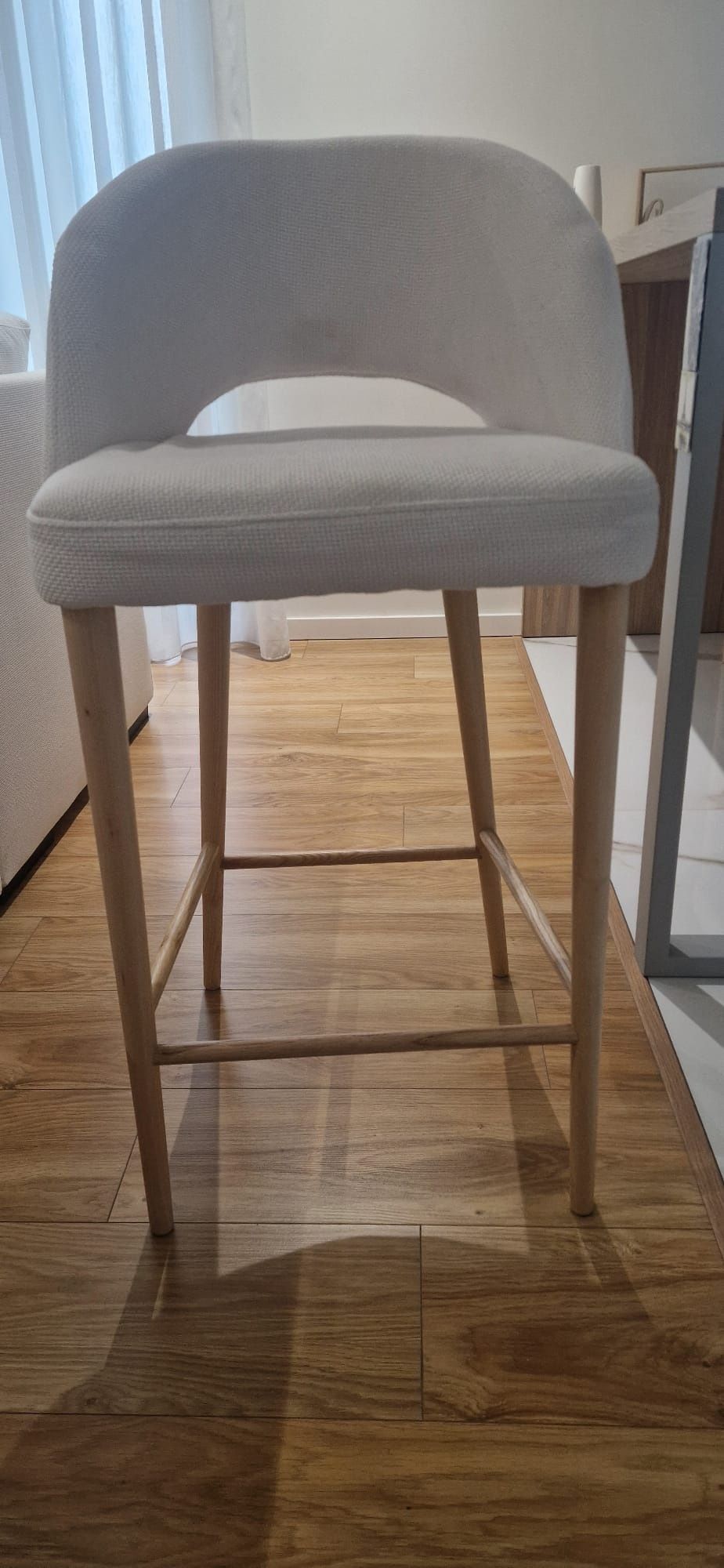 Cadeira de mesa de jantar e balcão