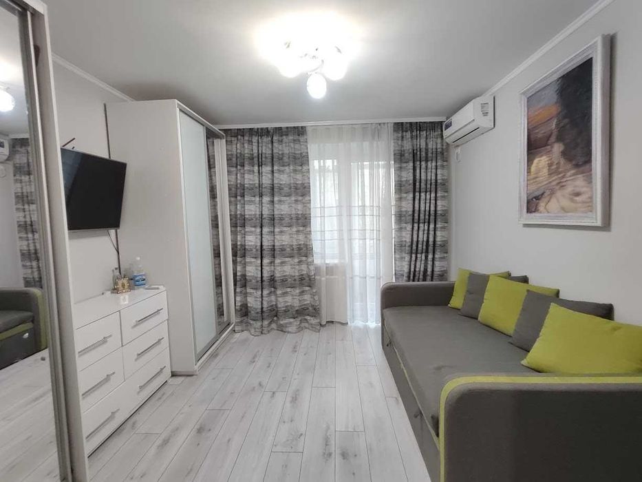 Продається 2-кімн квартира з ремонтом і меблями на вул. Узбецька