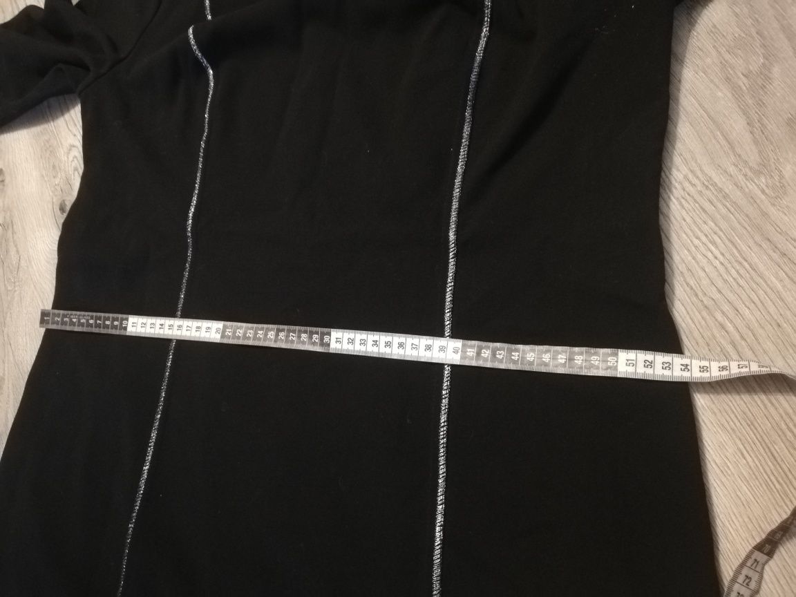 R. 48 plus size czarna sukienka z srebrnym obszyciem rękaw 3/4