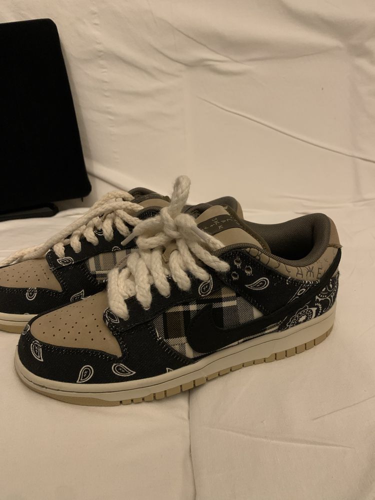 Travis scott dunk low nike 40