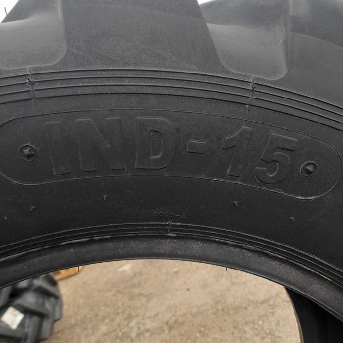 Opona 16.0/70-24 14pr IND-15 TL Petlas