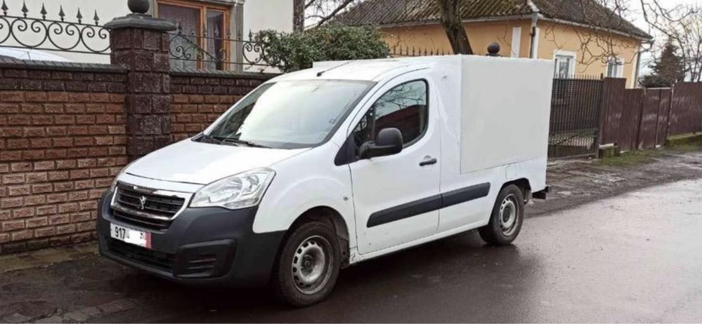 Крыло Citroen Berlingo Peugeot Partner