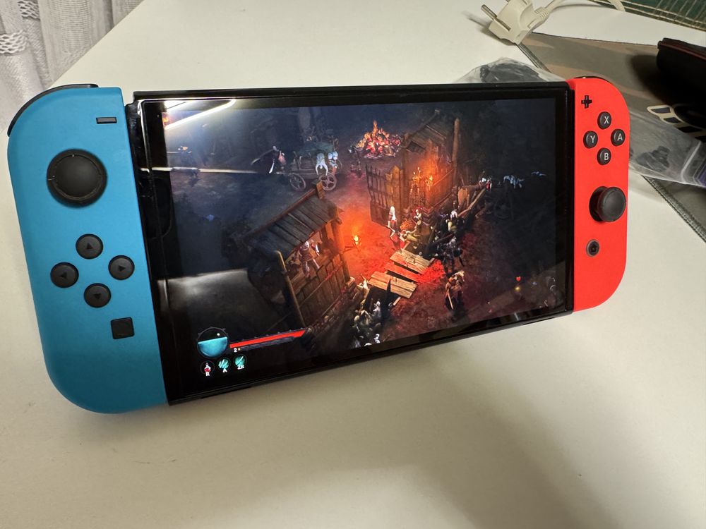 Nintendo Switch Oled , 4 гри , дод. Контроллер