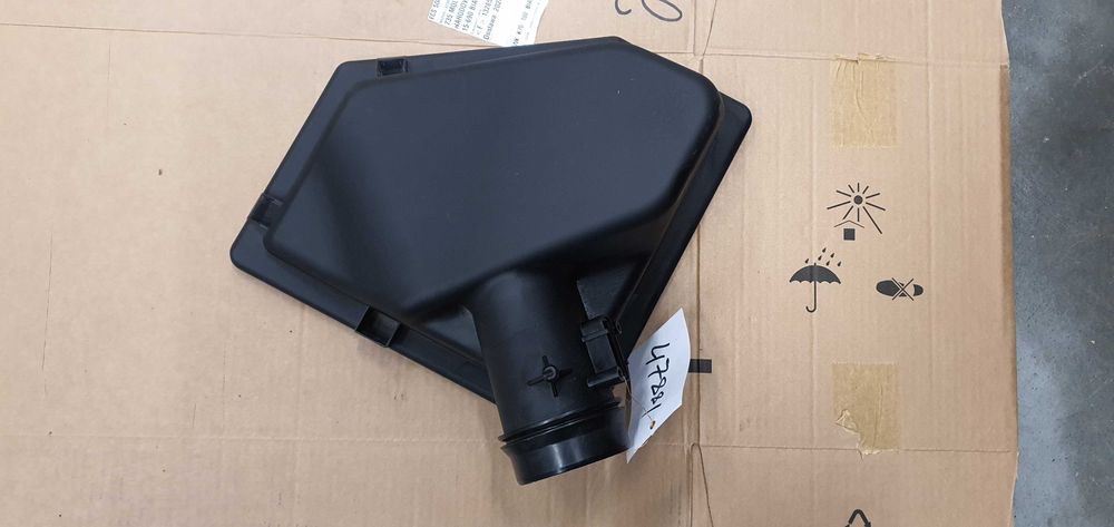 NOWA Obudowa filtra powietrza górna BMW F22 F30 F32 F34 F36