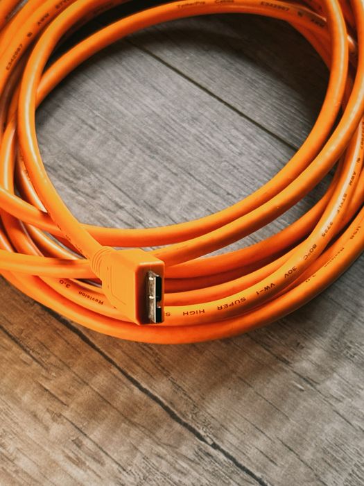 Przewód Tether Pro USB - USB micro b 4,6m