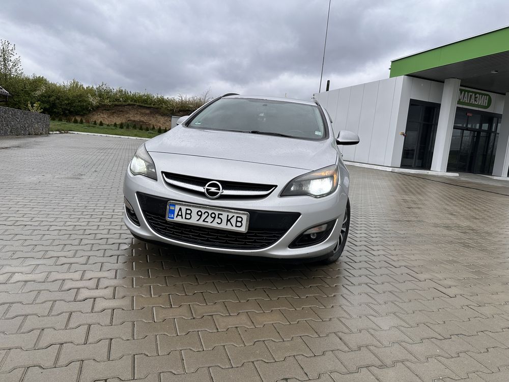 Opel Astra j 2013