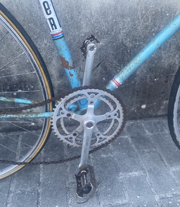 Bicicleta inconpleta de ciclismo