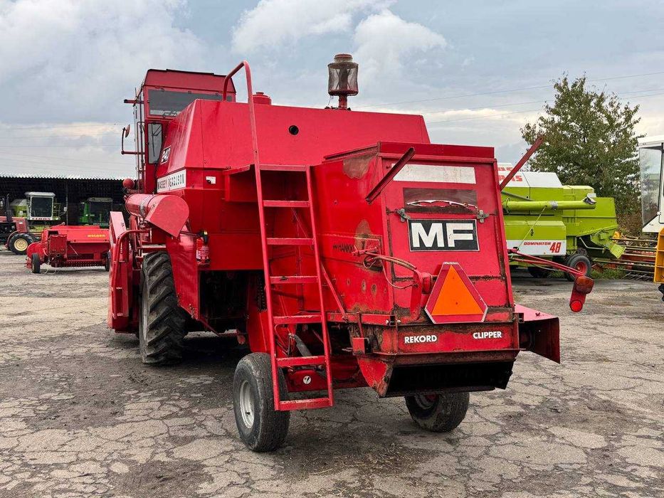 Свіжопривезений комбайн massey ferguson 240 claas,john deere Норвегія