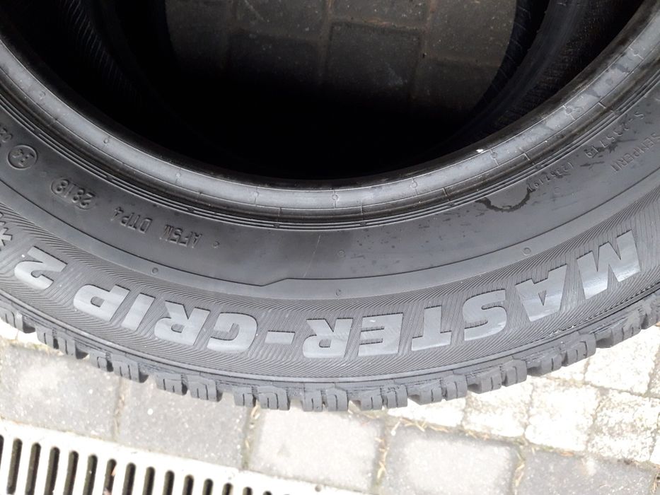 SEMPERIT 215/60R16 99H , pojedyńcza opona zimowa.