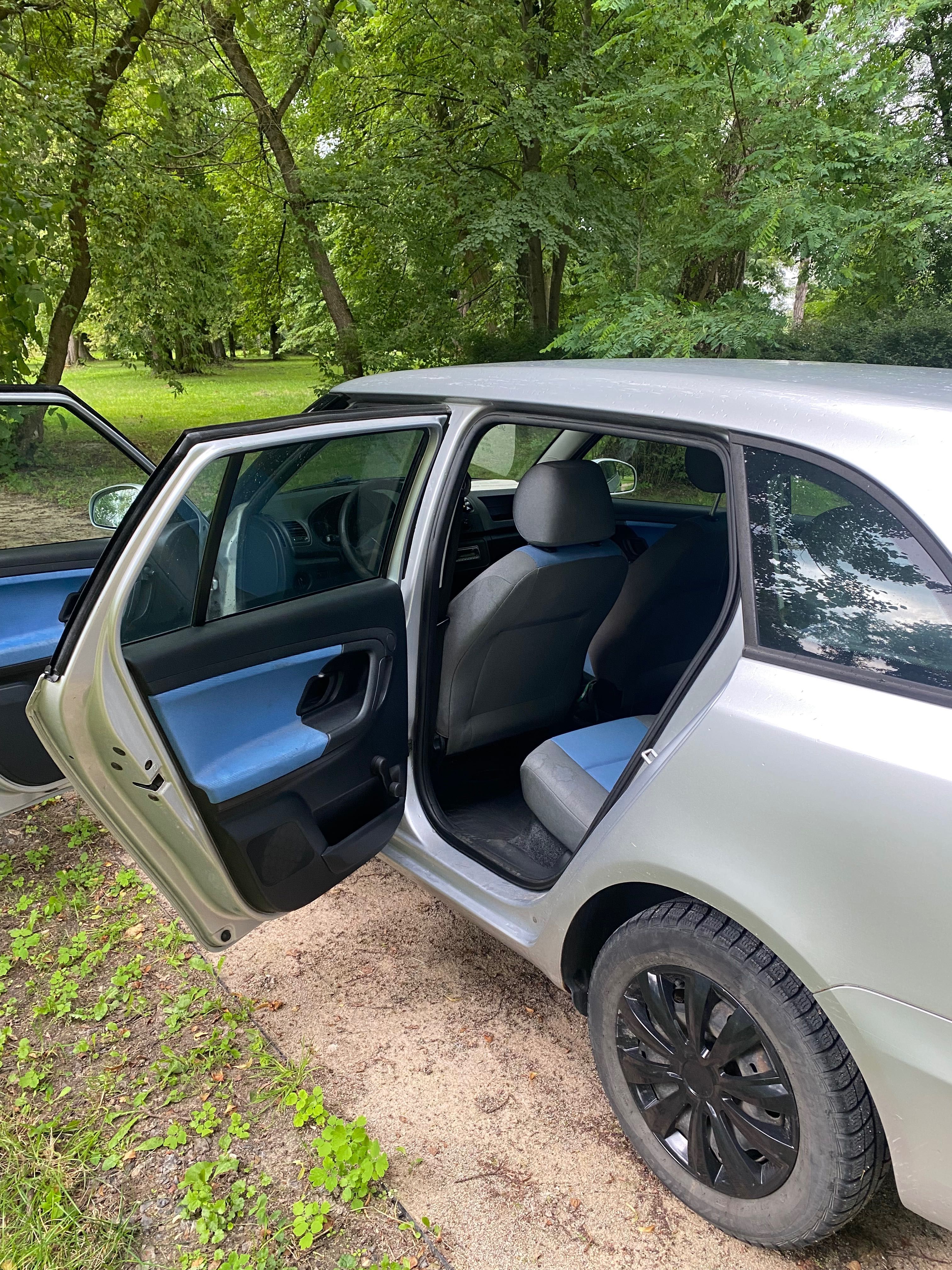 Samochod skoda 2