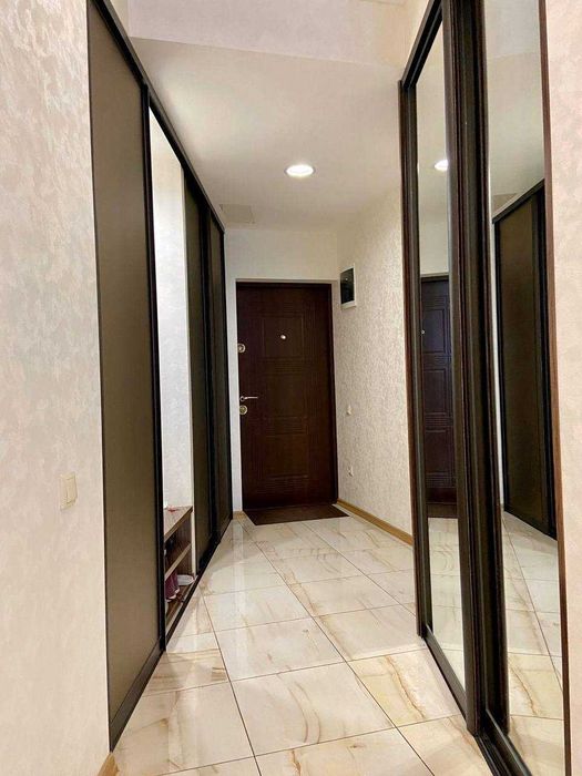 Сдам 2к квартиру в новобудові на пр.Поля 27д центр