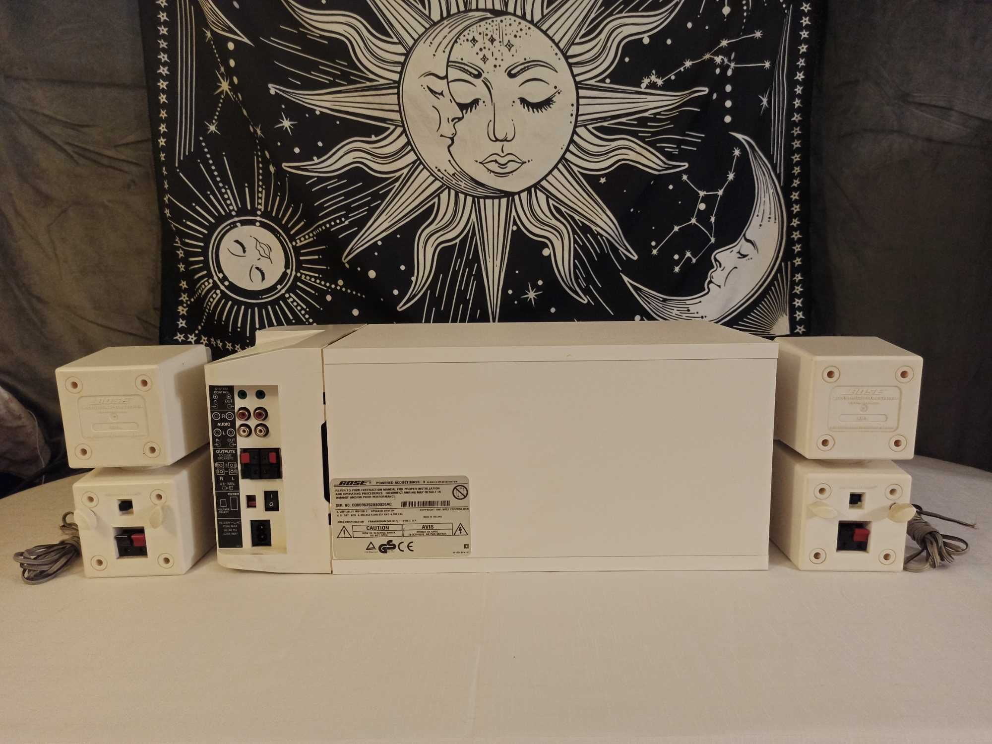 Kolumny BOSE Powered Acoustimass 3 Series II + BOSE CUBE SYSTEM AM-5