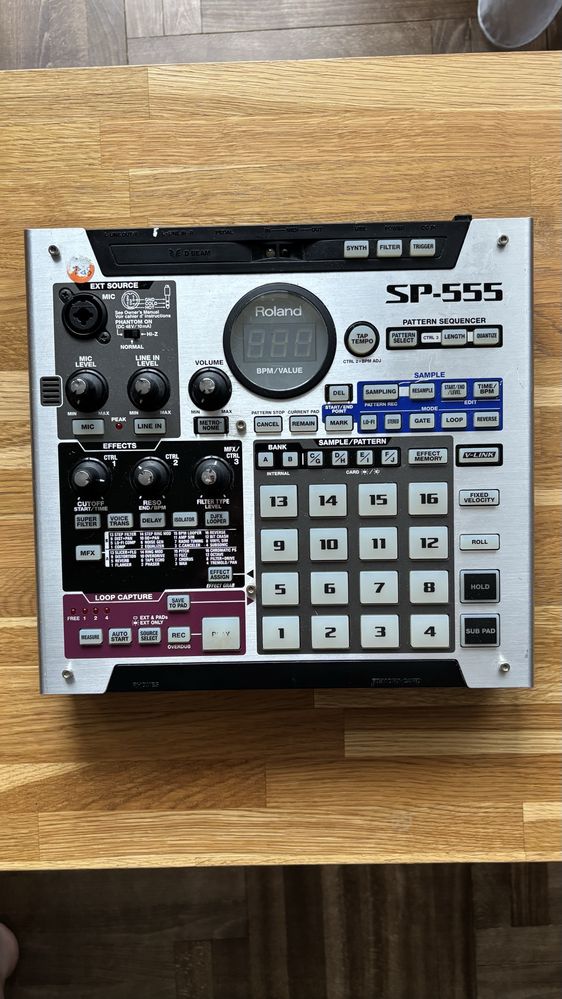 Sampler Roland sp-555