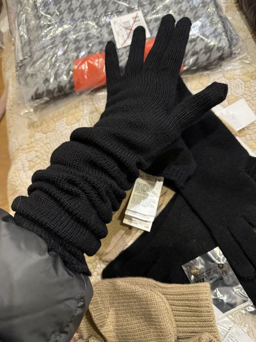 Шарф  шапка перчатки maxmara weekend шерсть  отлично на подарок Италия