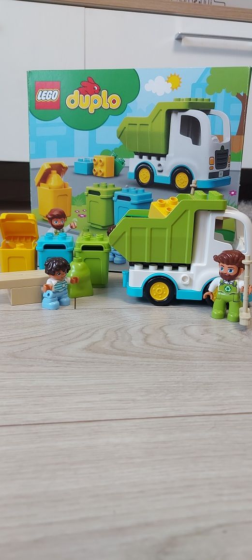 Блоковий конструктор LEGO Duplo Мусоровоз и контейнеры (10945)