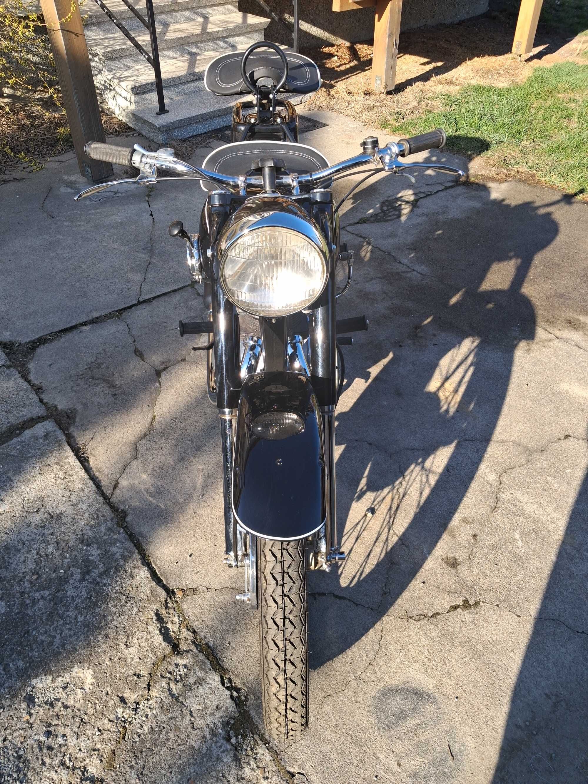 21000 Iż49  1951  Nie Junak, Nie Dniepr,Nie DKW,