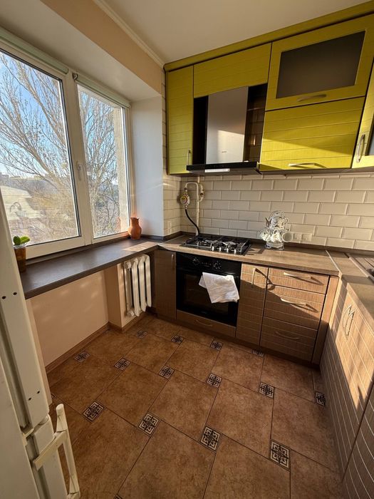 ДВРЗ Продаж 3 кім Алмаатинська З Ремонтом Дарниця