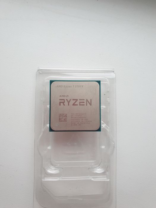 Процесор Ryzen 7 3700x
