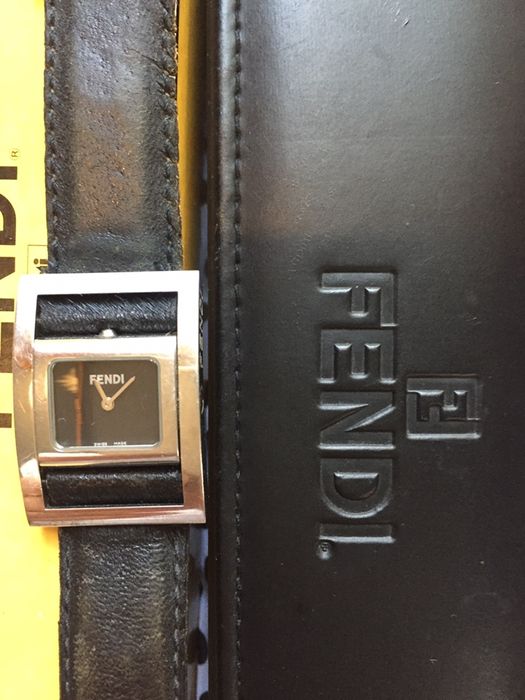 Часы женские, наручные