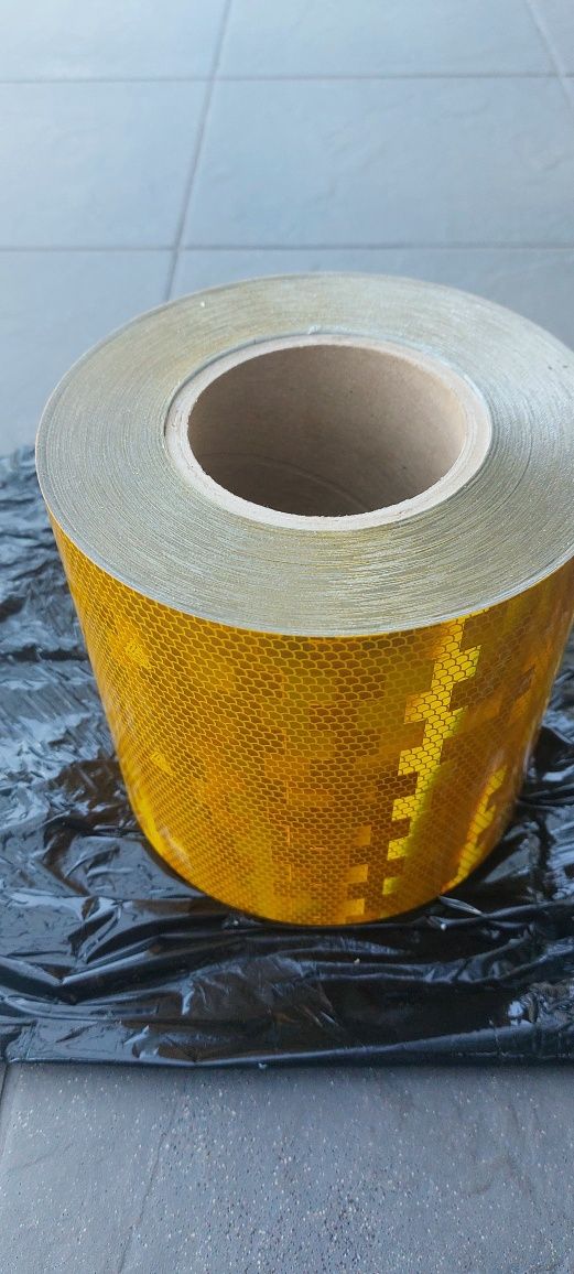 Taśma odblaskowa samoprzylepna żółta 15 cm