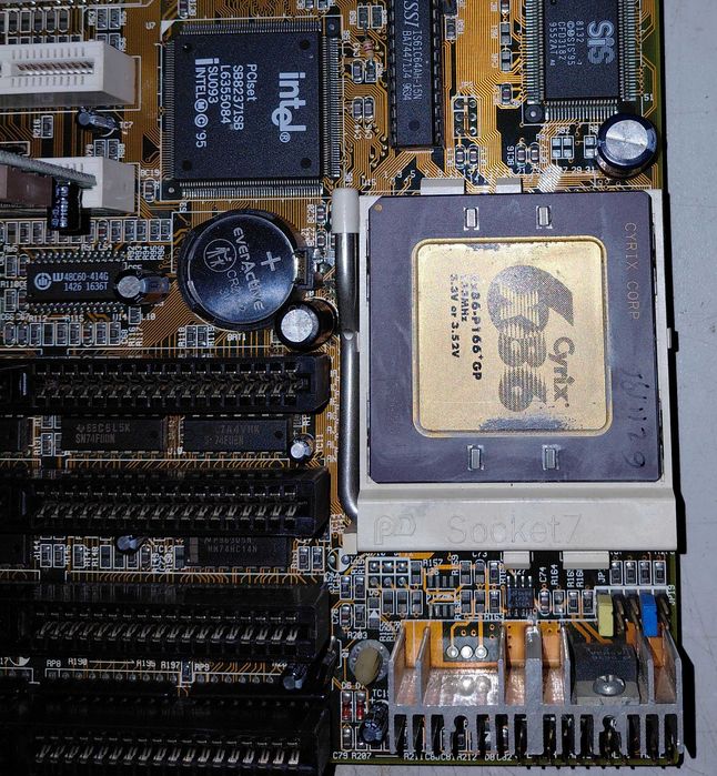 Bundle Motherboard socket 7, CPU Cyrix P166, RAM e VGA