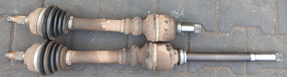 Citroen Berlingo Peugeot Partner półoś  1.9 D prawa lewa