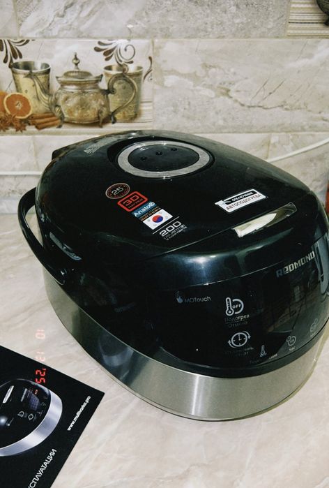 Мультиварка нова