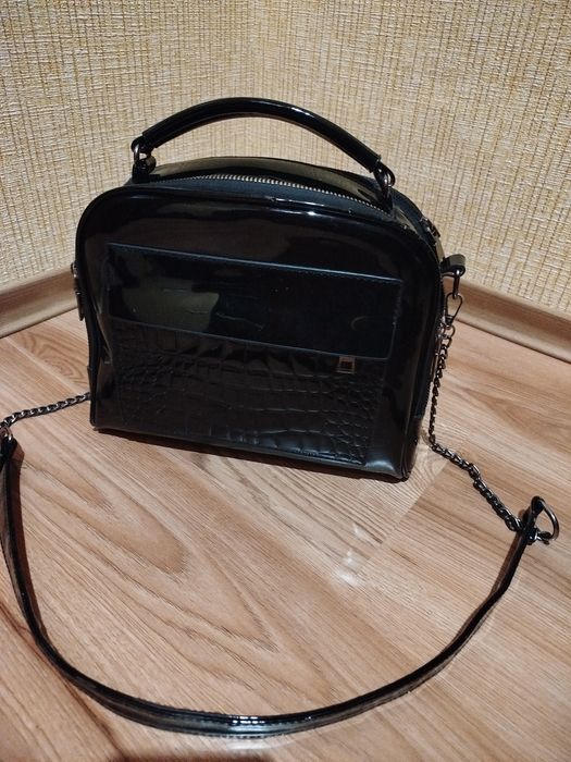 Сумка жіноча лакована. Жіноча сумка.