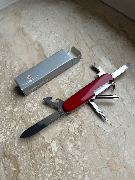 Scyzoryk Victorinox Hiker 1.4613