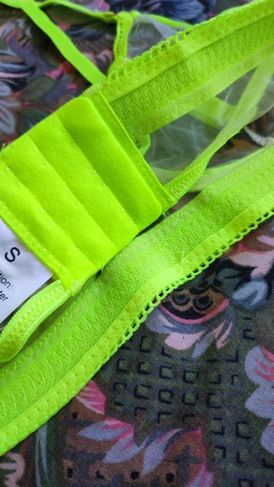 Шикарний неоновий комплект білизни