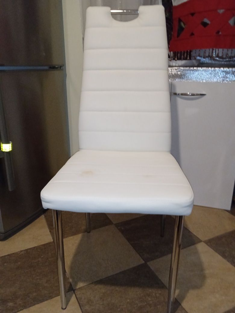 Białe krzesło eko-skóra