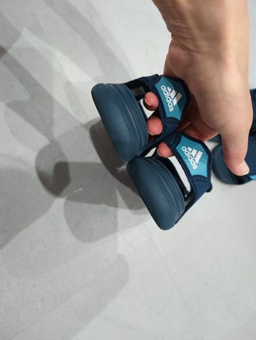 Sandały dziecięce adidas altaswim rozmiar 27