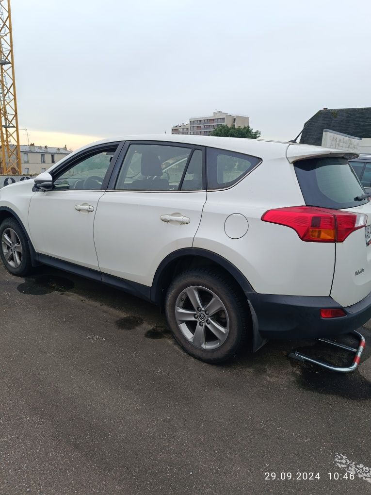Toyota RAV 4 дизель 2015 року