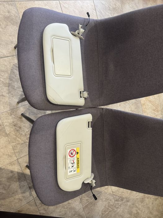 Ford Kuga MK2 CJ54 S046B96 AAW osłona przeciwsłoneczna komplet