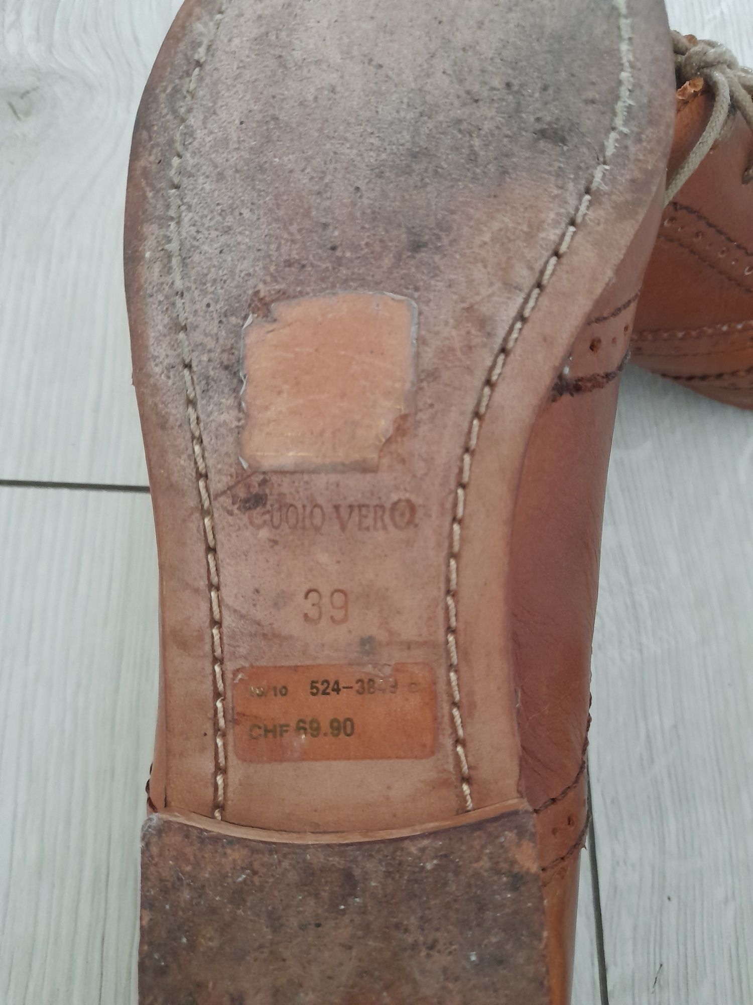 Buty skórzane sznurowane firmy BATA, kolor camel rozmiar 39
