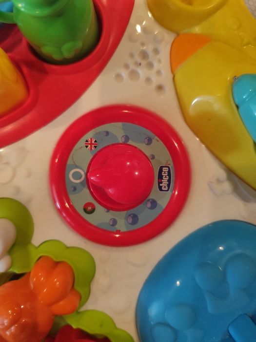 Mesa de Atividades Bilingue Chicco