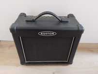 Wzmacniacz do gitary Kustom Arrow 16
